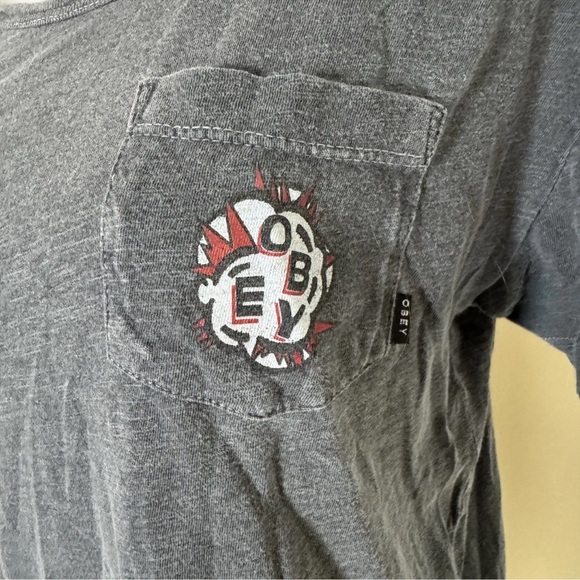 Obey Propaganda Women's Oversized Crop Top Small Front Pocket Skull Faded Gray - Picture 2 of 6